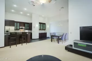 Photo #6: 6262827 Listing