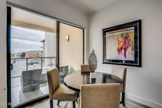 Photo #5: 6262872 Listing