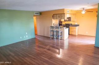 Photo #5: 6262918 Listing