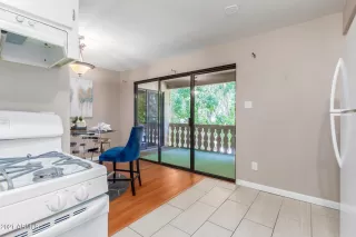 Photo #5: 6263197 Listing