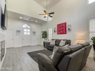 Photo #2: 6263293 Listing