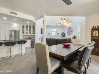 Photo #5: 6263293 Listing