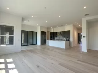 Photo #4: 6263328 Listing 