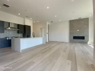 Photo #6: 6263328 Listing 