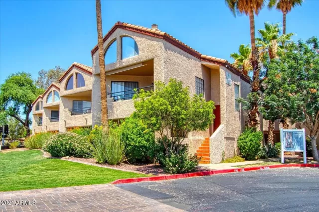 MLS: 6263478 Condo For Sale