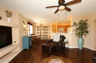 Photo #6: 6263955 Listing