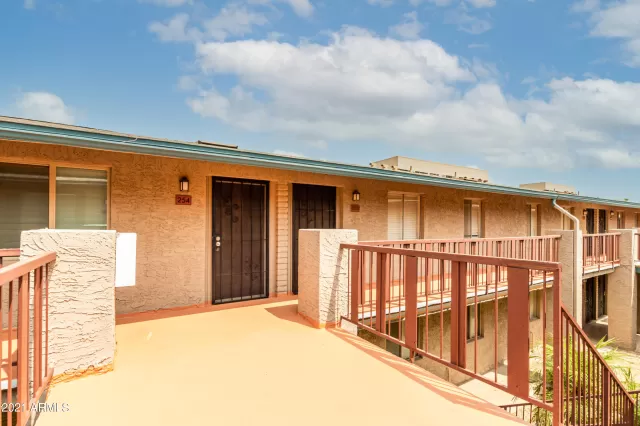MLS: 6264191 Condo For Sale