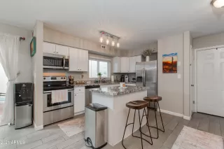 Photo #3: 6264276 Listing