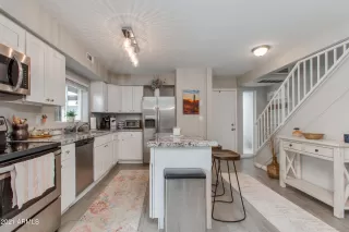 Photo #4: 6264276 Listing