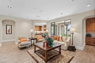 Photo #2: 6264529 Listing 