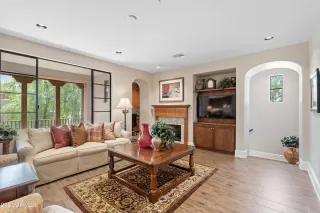 Photo #4: 6264529 Listing 