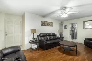 Photo #5: 6264721 Listing