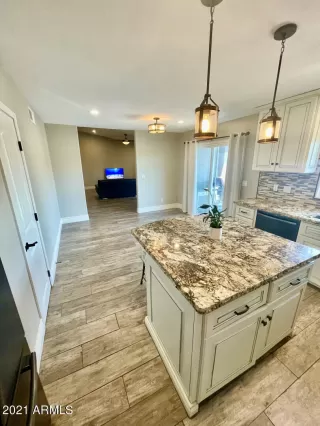 Photo #5: 6264975 Listing 