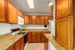Photo #3: 6265349 Listing