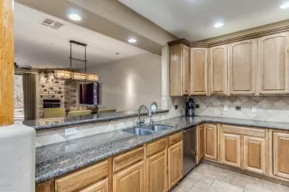 Photo #6: 6265380 Listing