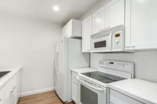 Photo #4: 6265554 Listing
