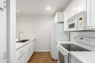 Photo #5: 6265554 Listing