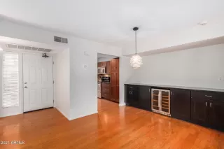 Photo #6: 6266169 Listing