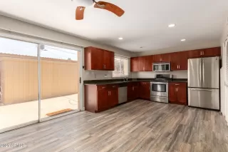 Photo #5: 6266252 Listing