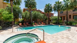 Photo #2: 6266989 Listing