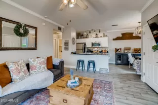 Photo #5: 6267037 Listing