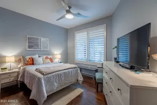 Photo #5: 6267277 Listing