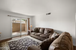 Photo #6: 6267634 Listing