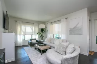 Photo #2: 6268196 Listing