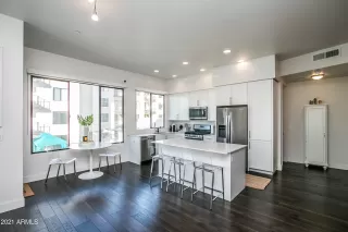 Photo #3: 6268196 Listing