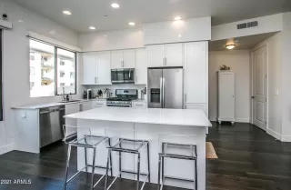 Photo #4: 6268196 Listing