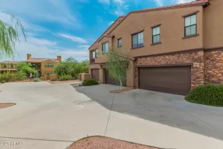 Photo #5: 6268522 Listing