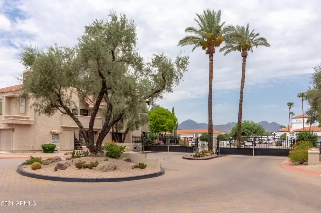 MLS: 6268855 Condo For Sale