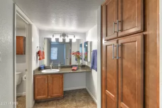 Photo #6: 6268940 Listing