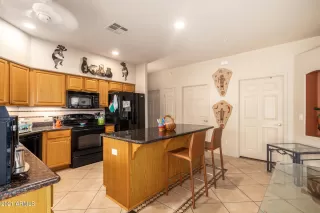 Photo #6: 6269393 Listing