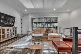 Photo #4: 6269768 Listing