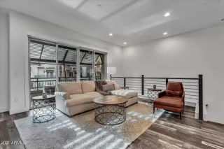 Photo #6: 6269768 Listing