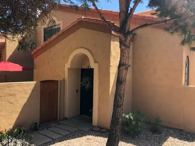 MLS: 6270002 Condo For Sale