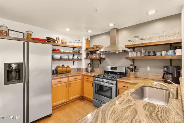 MLS: 6270932 Condo For Sale