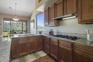 Photo #4: 6270941 Listing