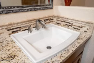 Photo #6: 6271547 Listing