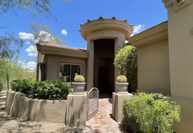 MLS: 6272022 Condo For Sale