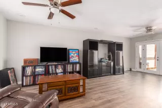 Photo #3: 6272177 Listing