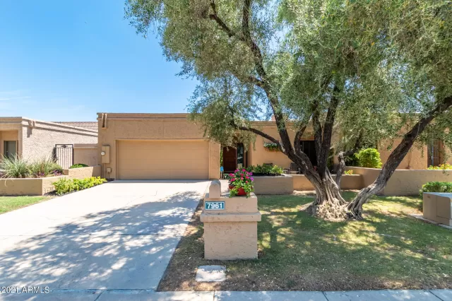 MLS: 6272234 Condo For Sale