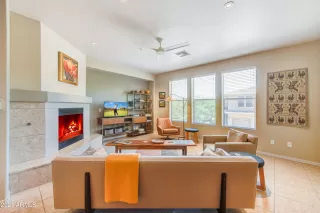 Photo #5: 6272421 Listing