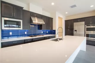 Photo #2: 6272585 Listing