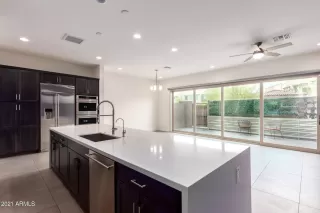 Photo #6: 6272585 Listing