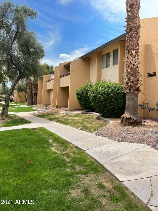 MLS: 6273107 Condo For Sale