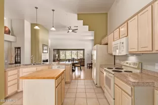 Photo #2: 6273287 Listing