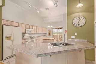 Photo #5: 6273287 Listing