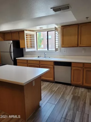 Photo #5: 6274006 Listing